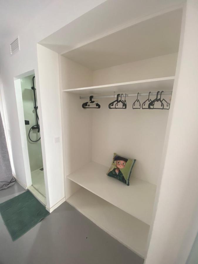 Hug Hotel2022 El Carrer del Canonge Экстерьер фото