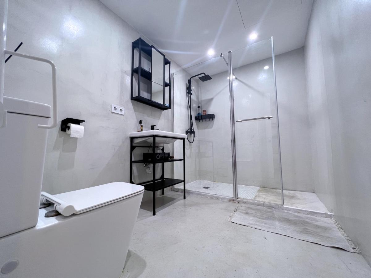 Hug Hotel2022 El Carrer del Canonge Экстерьер фото